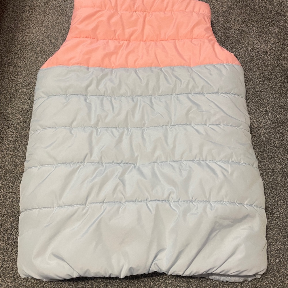 PUMA girls puffer vest, size 10/12 - Picture 4 of 4